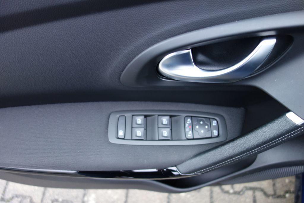 Fahrzeug-Bild 11
