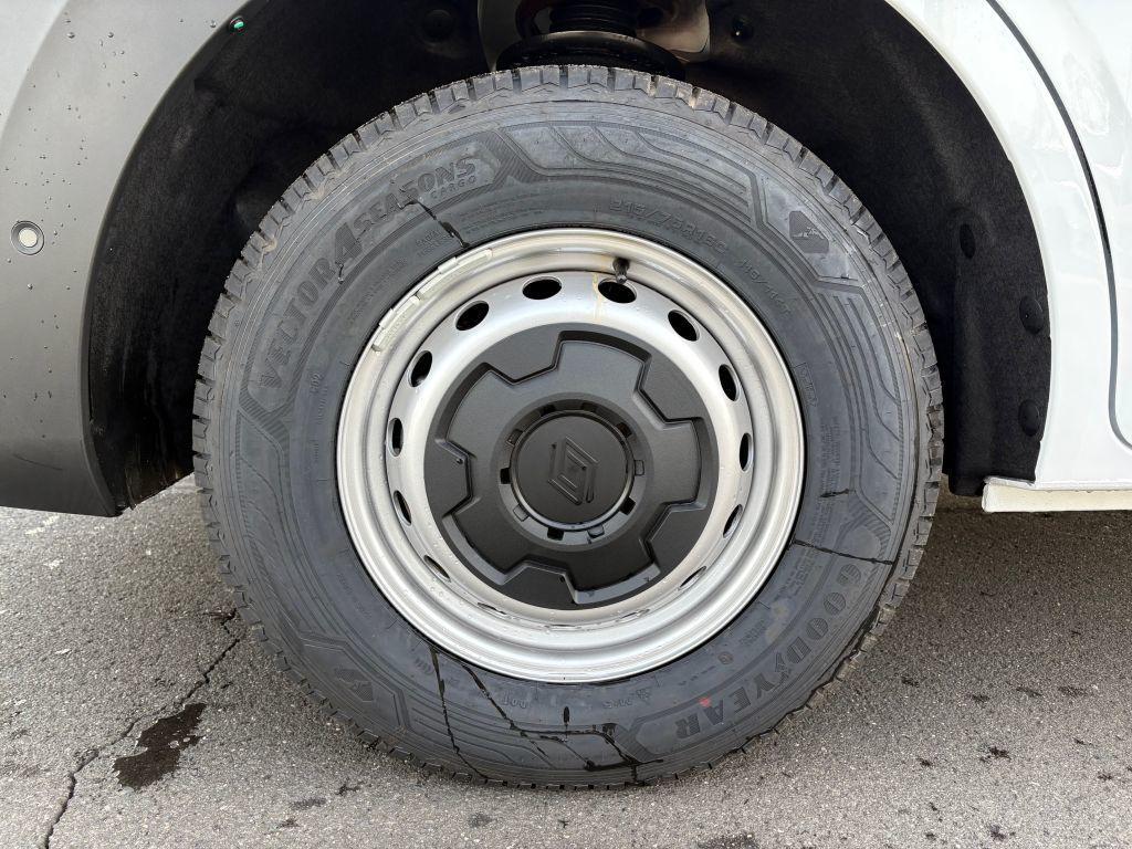 Fahrzeug-Bild 12