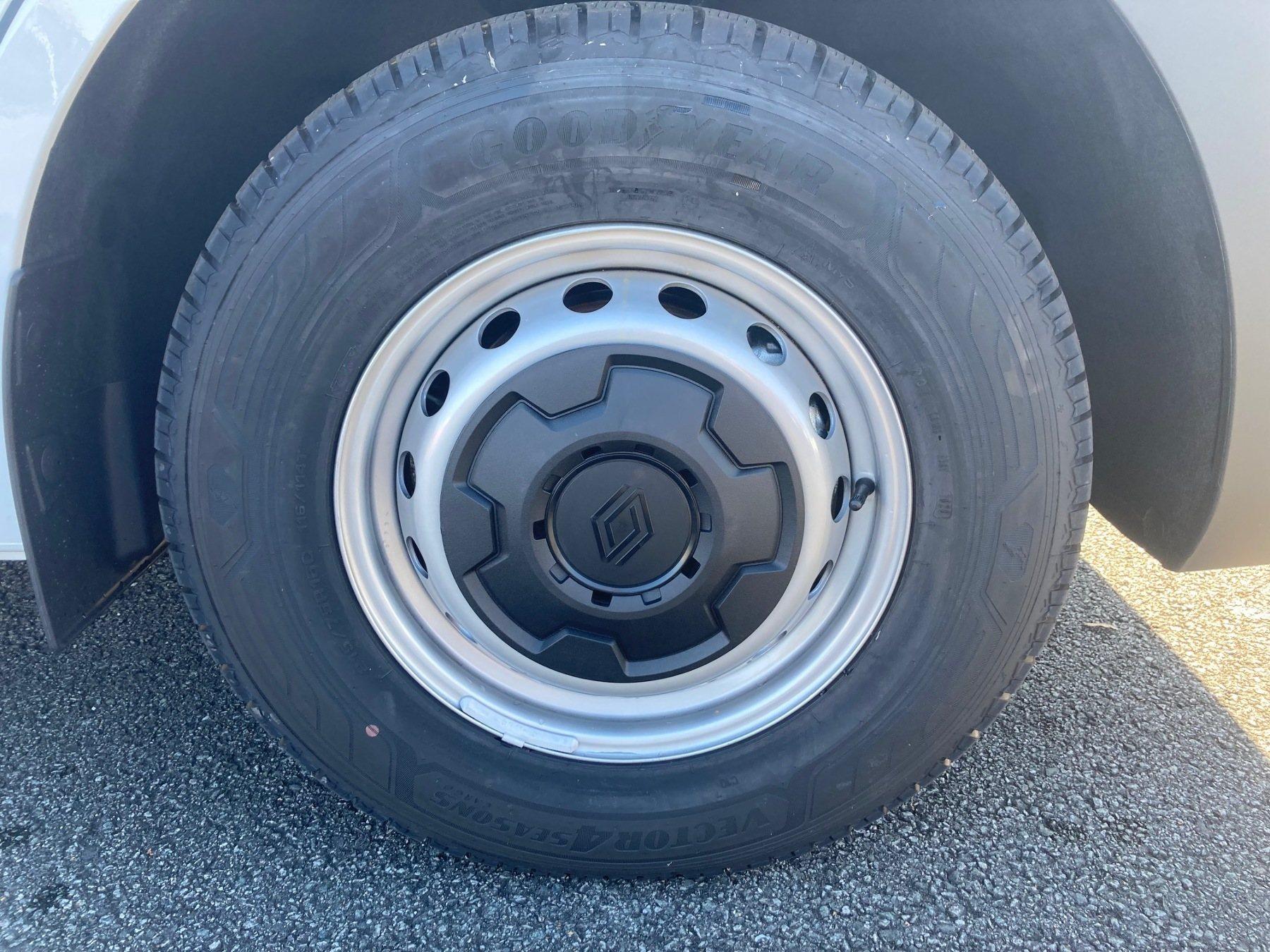 Fahrzeug-Bild 13