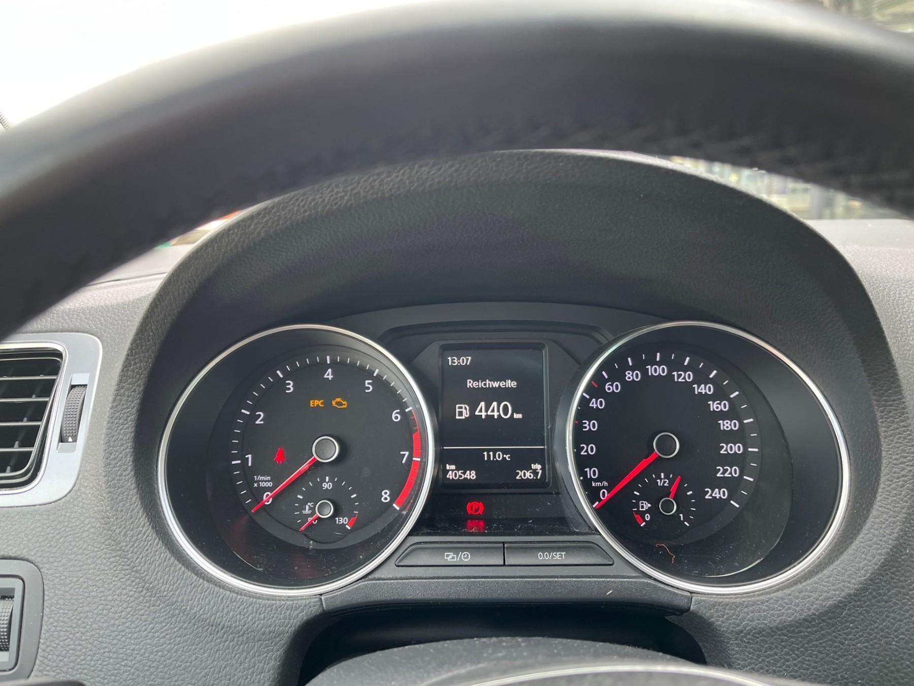 Fahrzeug-Bild 12