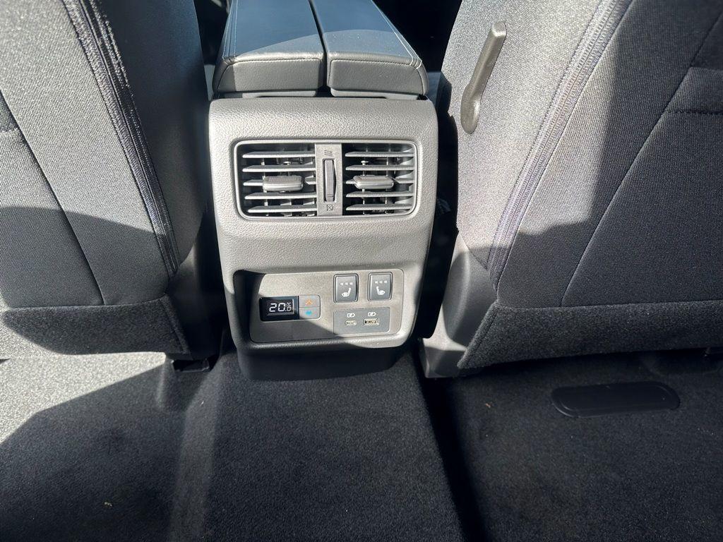 Fahrzeug-Bild 14