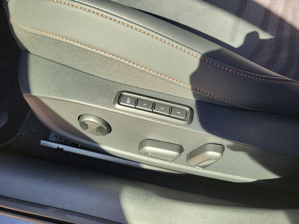 Fahrzeug-Bild 9