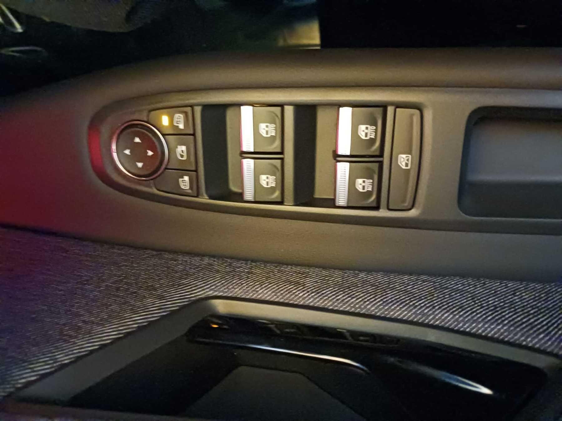 Fahrzeug-Bild 11