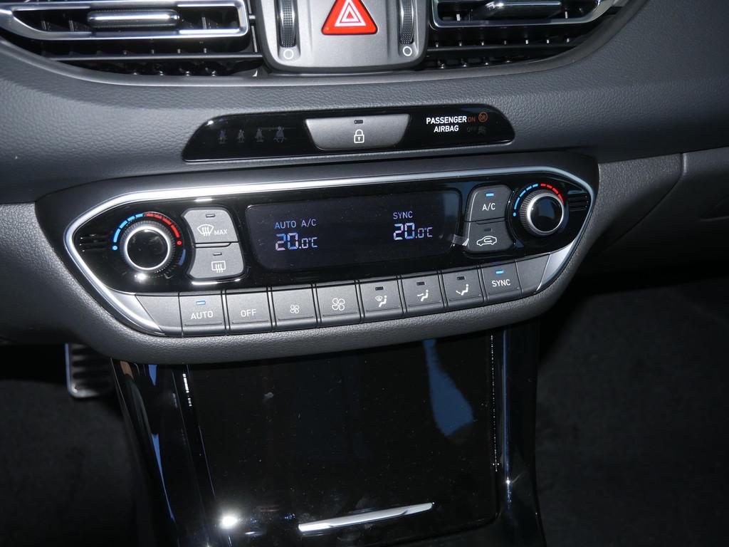 Fahrzeug-Bild 11
