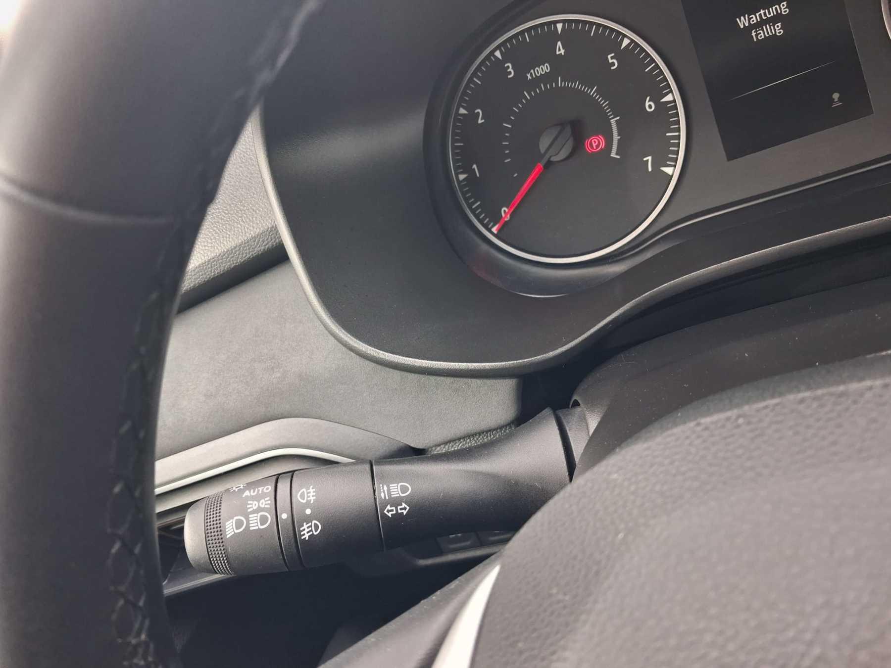 Fahrzeug-Bild 11