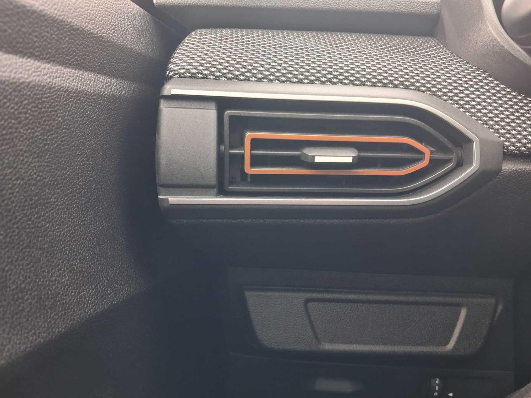 Fahrzeug-Bild 13