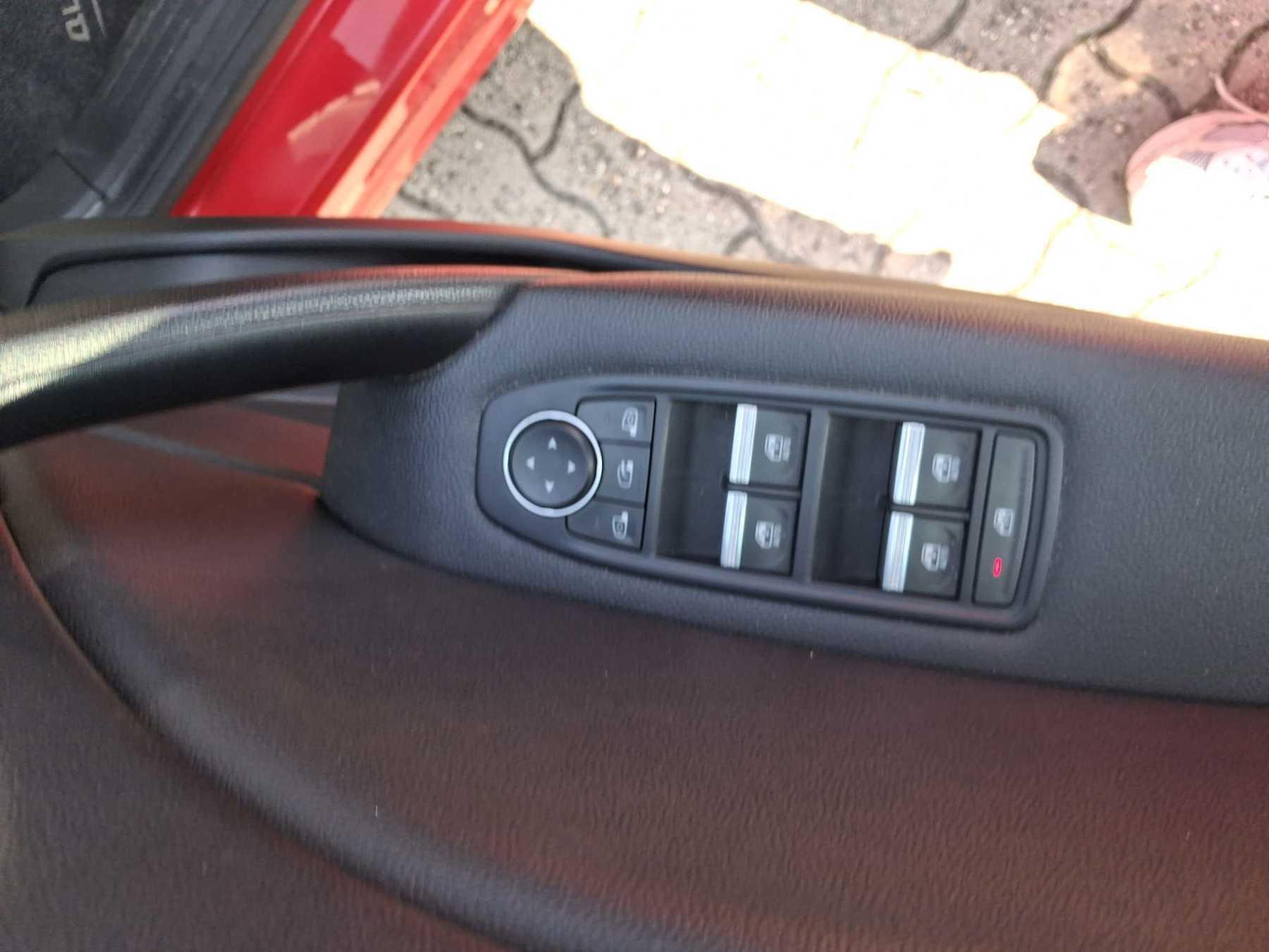 Fahrzeug-Bild 9