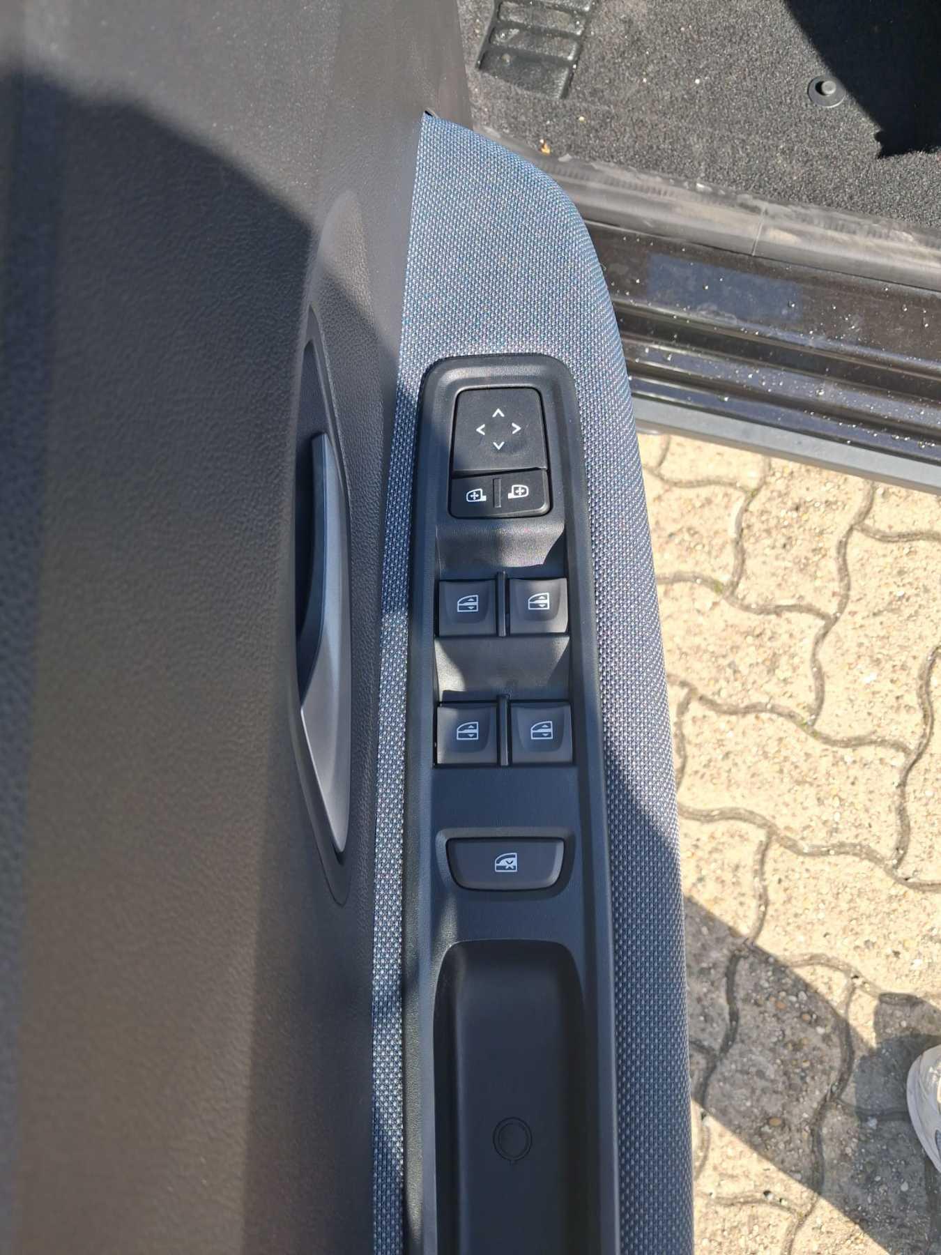 Fahrzeug-Bild 8