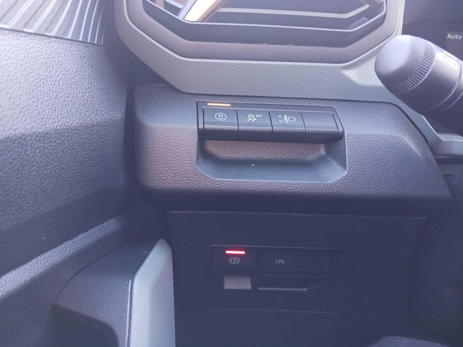 Fahrzeug-Bild 9