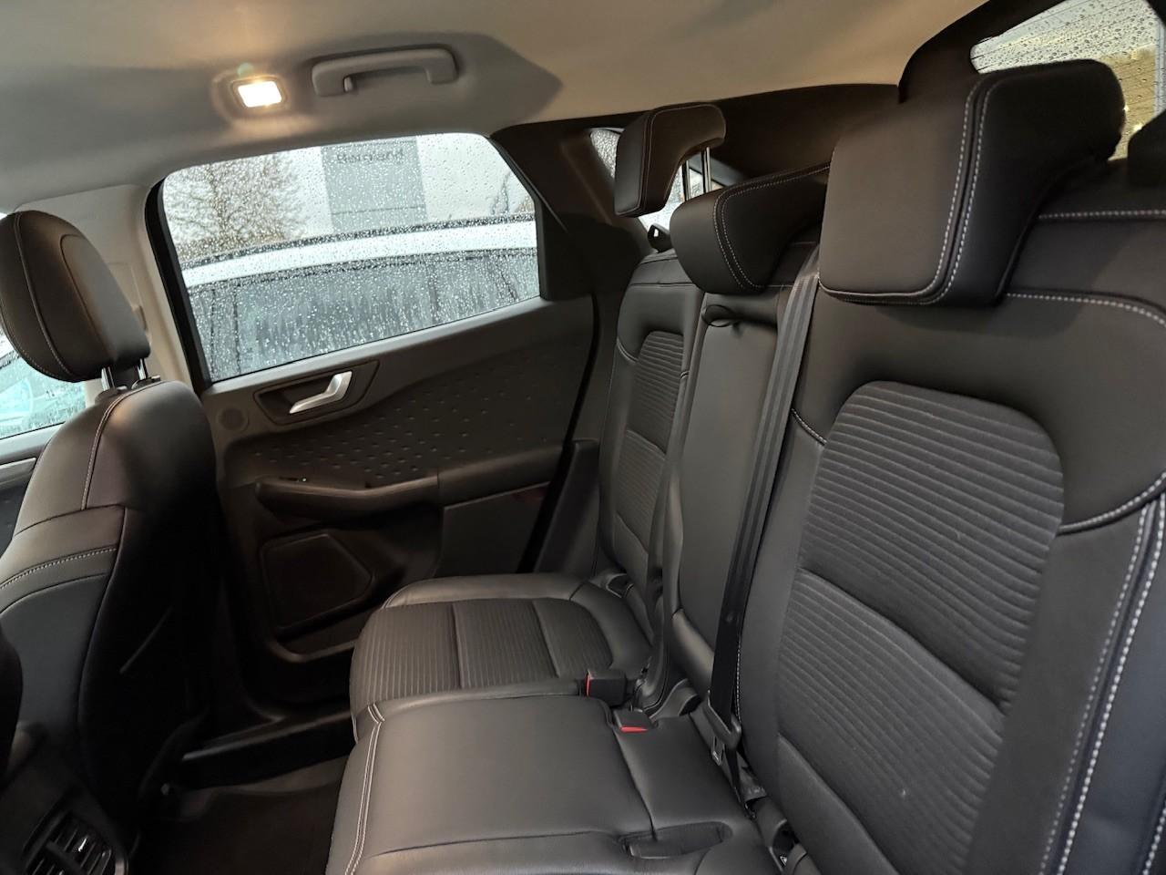 FORD Titanium X + Fahrer-Assistenz-Pkt. FORD Titanium X + Fahrer-Assistenz-Pkt.