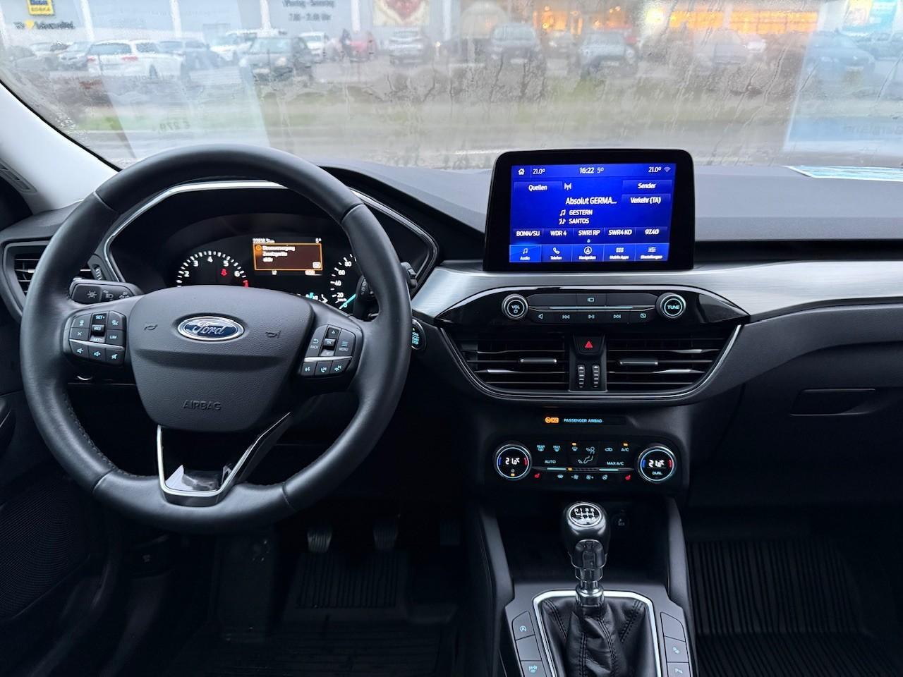 FORD Titanium X + Fahrer-Assistenz-Pkt. FORD Titanium X + Fahrer-Assistenz-Pkt.