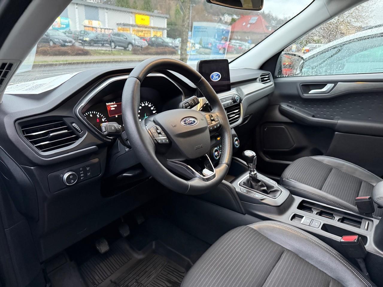 FORD Titanium X + Fahrer-Assistenz-Pkt. FORD Titanium X + Fahrer-Assistenz-Pkt.