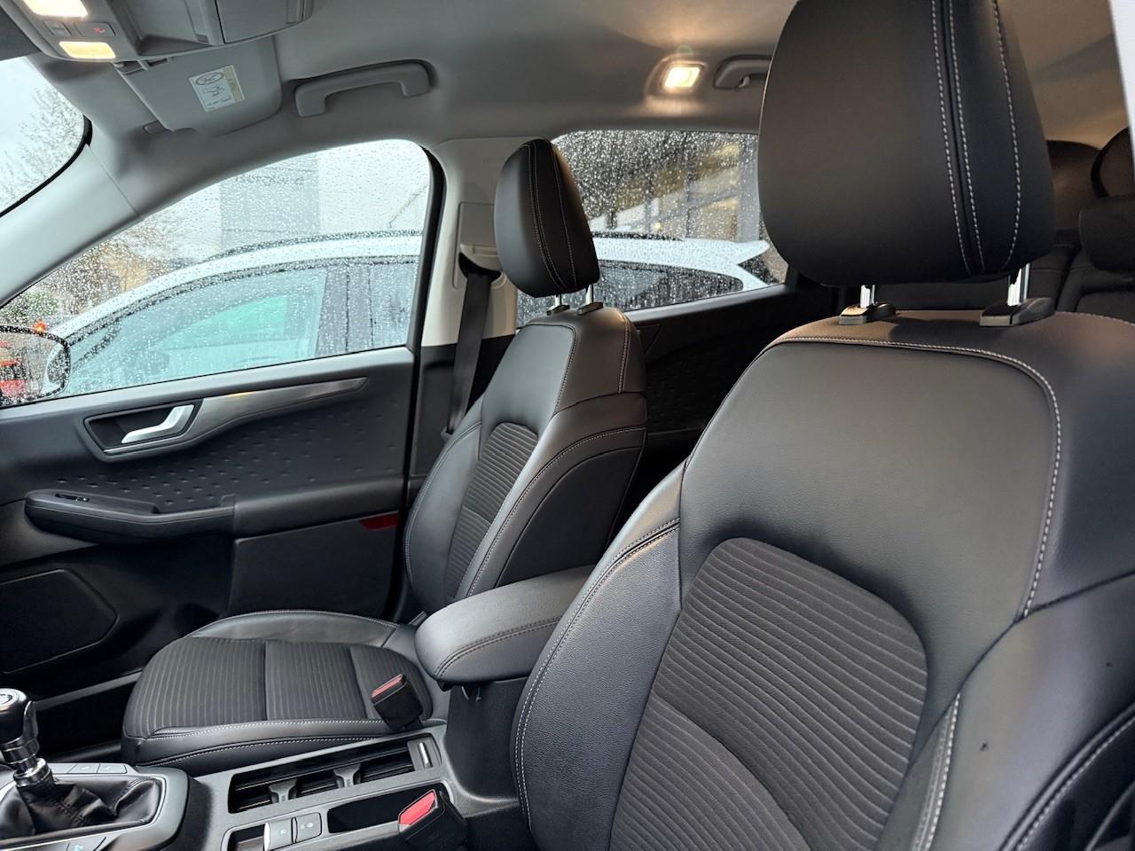 FORD Titanium X + Fahrer-Assistenz-Pkt. FORD Titanium X + Fahrer-Assistenz-Pkt.