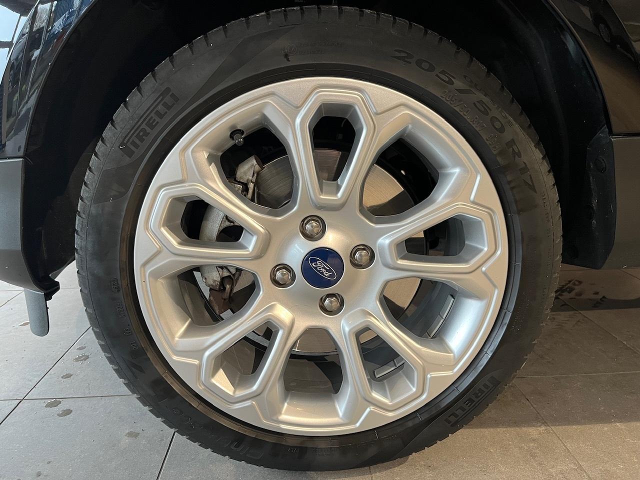 FORD TITANIUM 1.0l 125PS FORD TITANIUM 1.0l 125PS