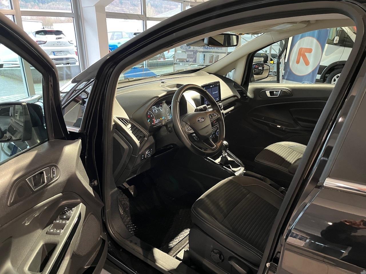 FORD TITANIUM 1.0l 125PS FORD TITANIUM 1.0l 125PS