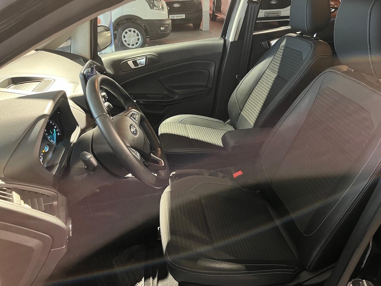 FORD TITANIUM 1.0l 125PS FORD TITANIUM 1.0l 125PS