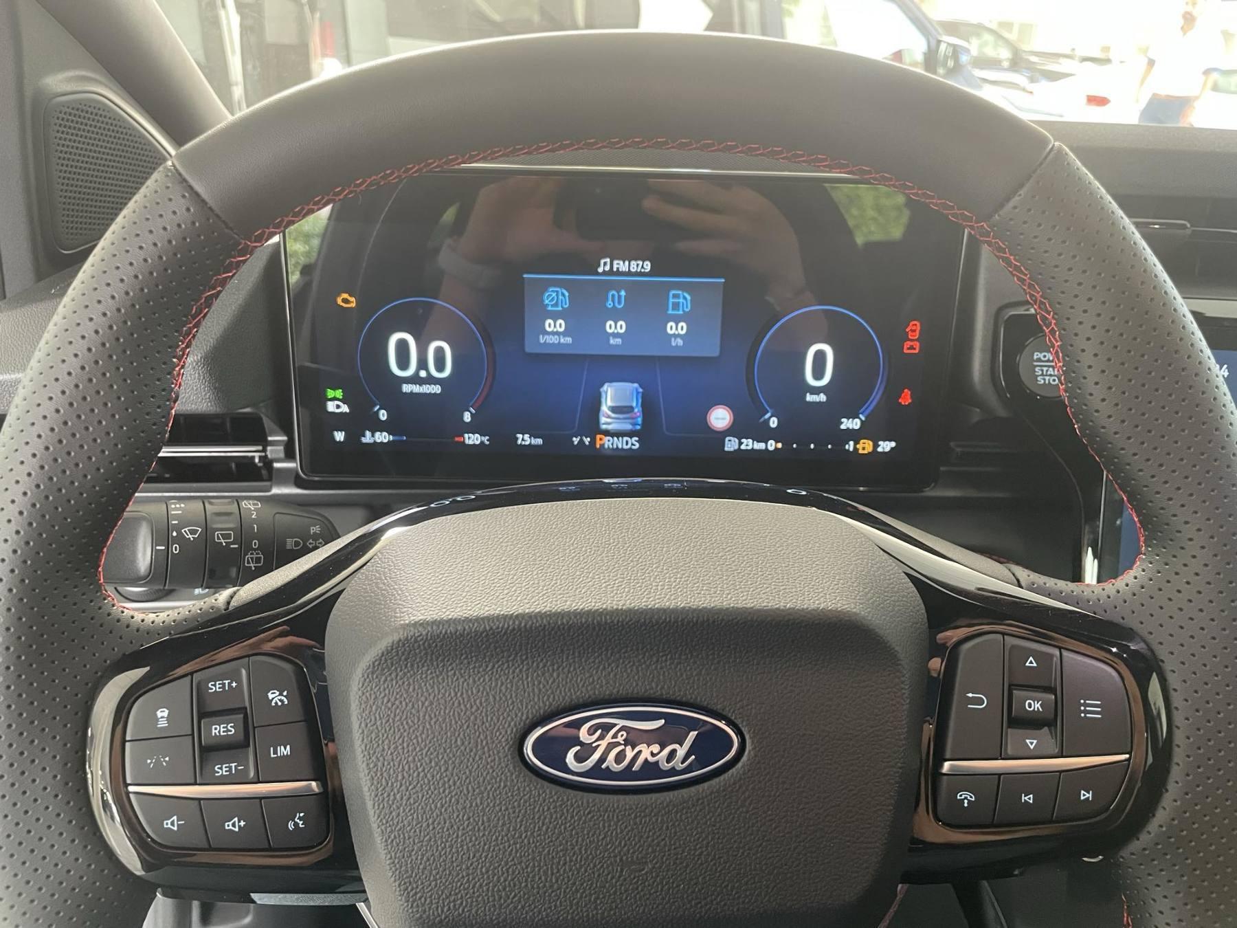 FORD ST-Line X FORD ST-Line X