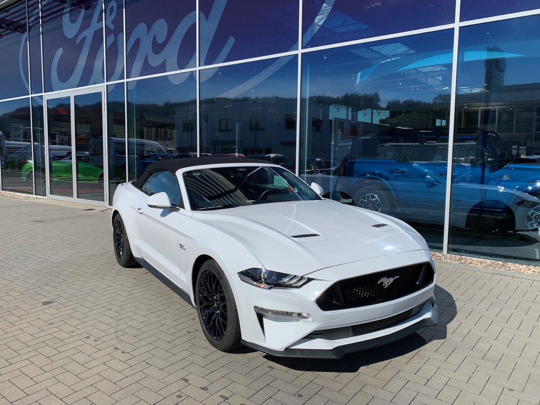 FORD Mustang GT