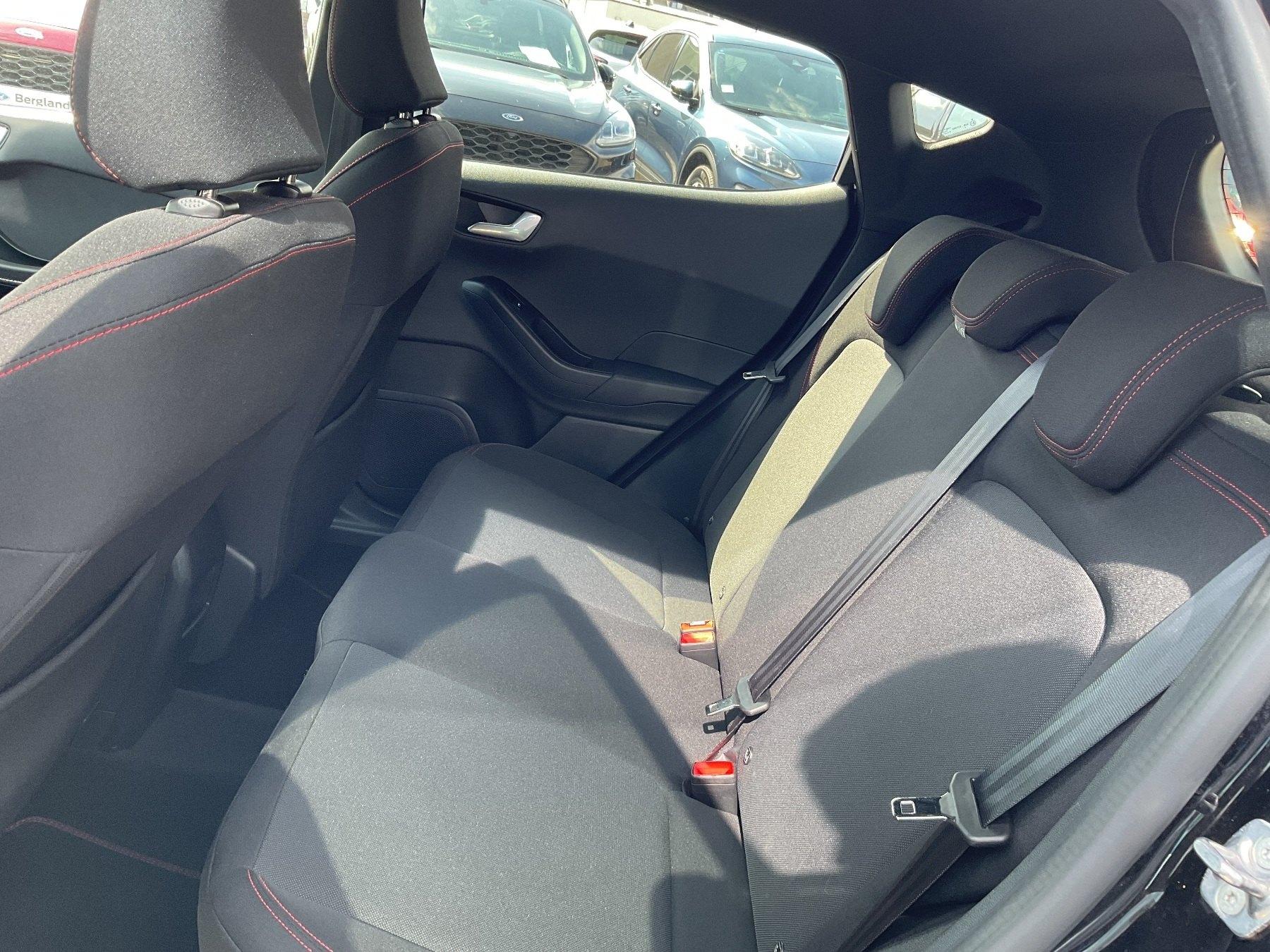 FORD ST-Line X 125 PS AUTOMATIK FORD ST-Line X 125 PS AUTOMATIK