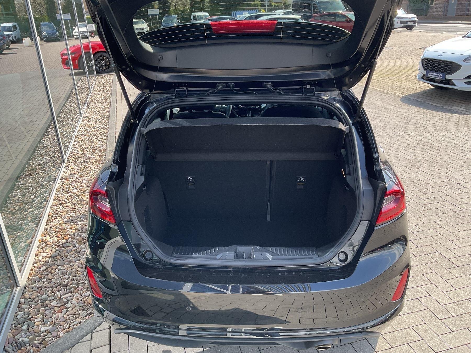 FORD ST-Line X 125 PS AUTOMATIK FORD ST-Line X 125 PS AUTOMATIK