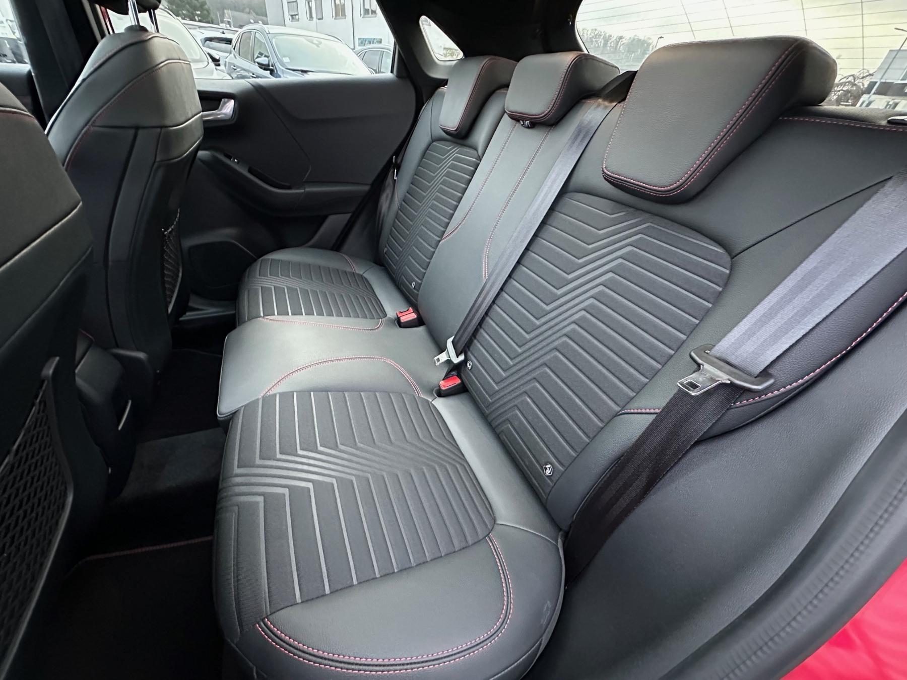 FORD ST-Line X, Panorama, LED, 19 FORD ST-Line X, Panorama, LED, 19