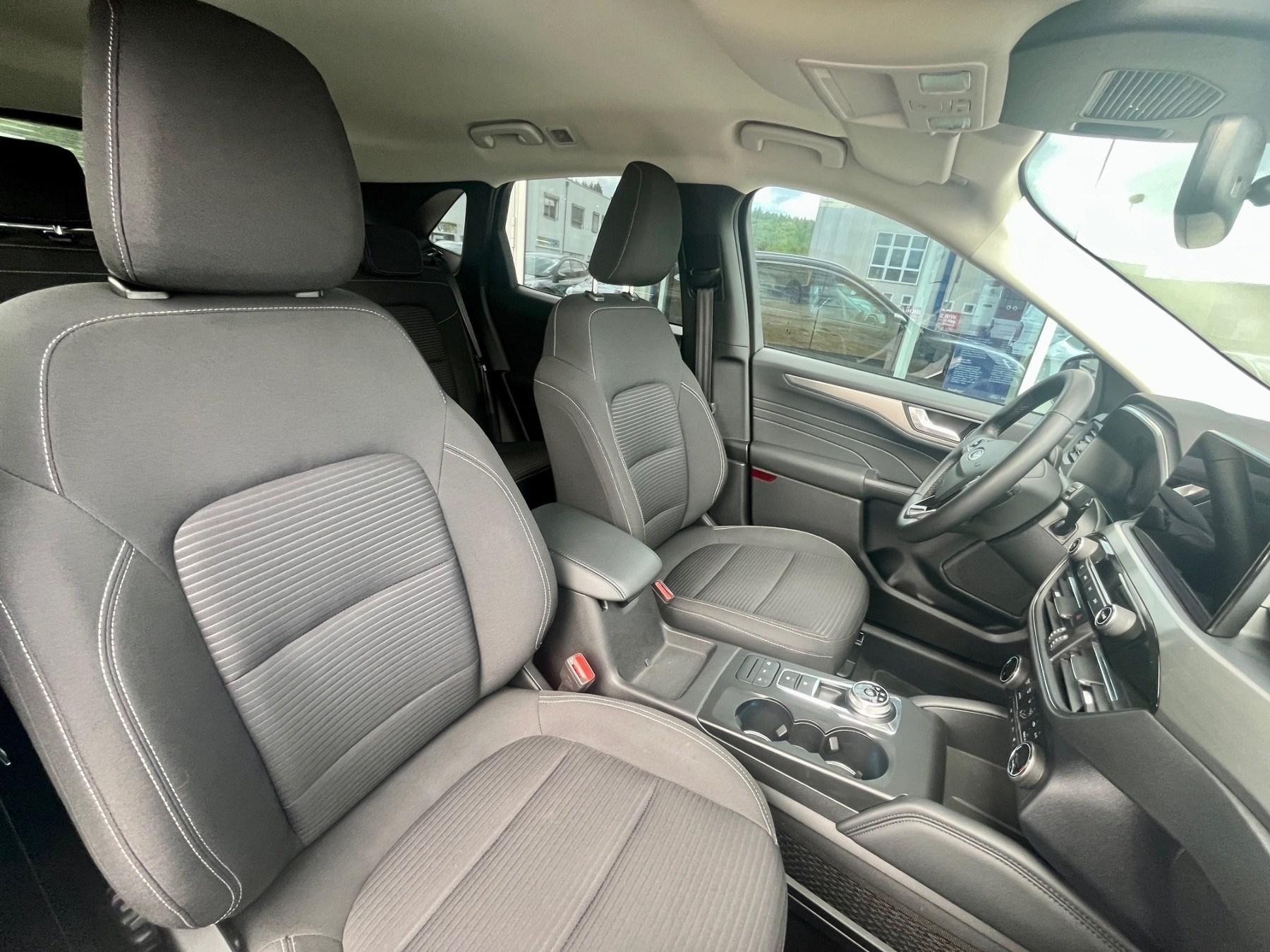 FORD 2.5 Duratec Plug-in-Hybrid PHEV Titanium FORD 2.5 Duratec Plug-in-Hybrid PHEV Titanium