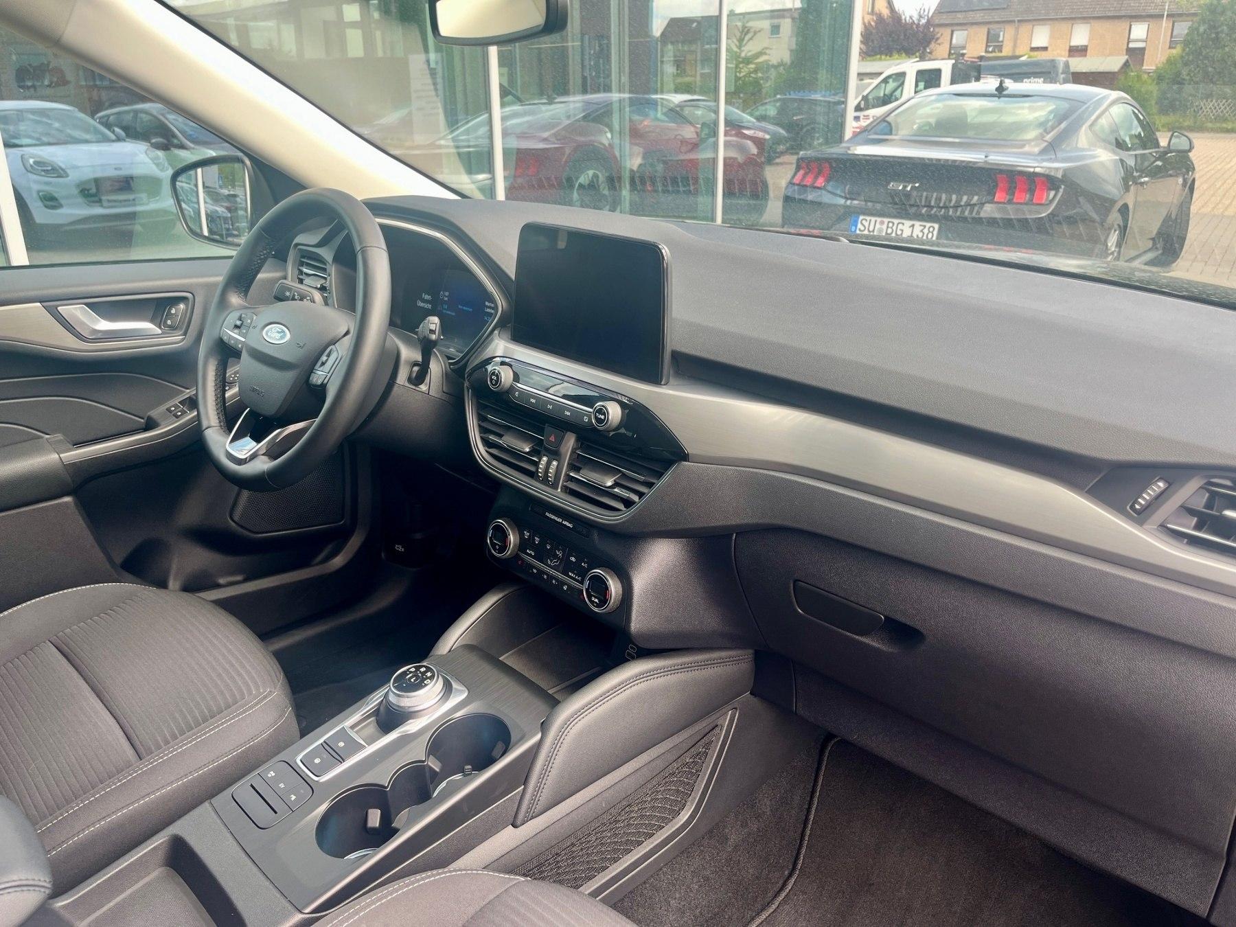 FORD 2.5 Duratec Plug-in-Hybrid PHEV Titanium FORD 2.5 Duratec Plug-in-Hybrid PHEV Titanium