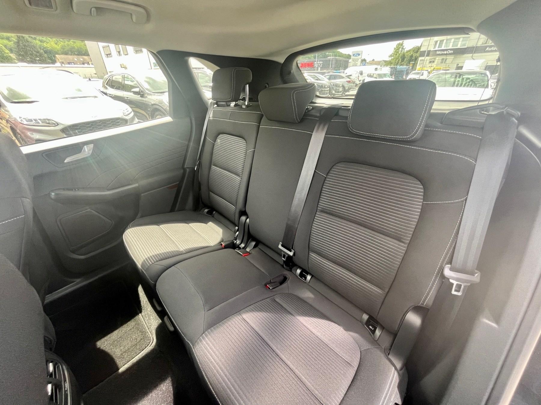 FORD 2.5 Duratec Plug-in-Hybrid PHEV Titanium FORD 2.5 Duratec Plug-in-Hybrid PHEV Titanium