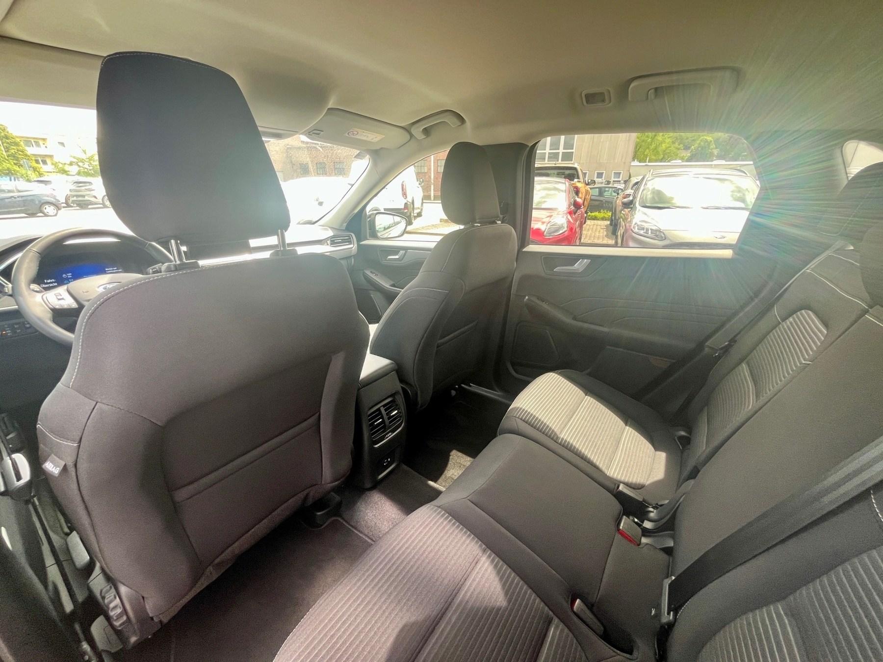FORD 2.5 Duratec Plug-in-Hybrid PHEV Titanium FORD 2.5 Duratec Plug-in-Hybrid PHEV Titanium