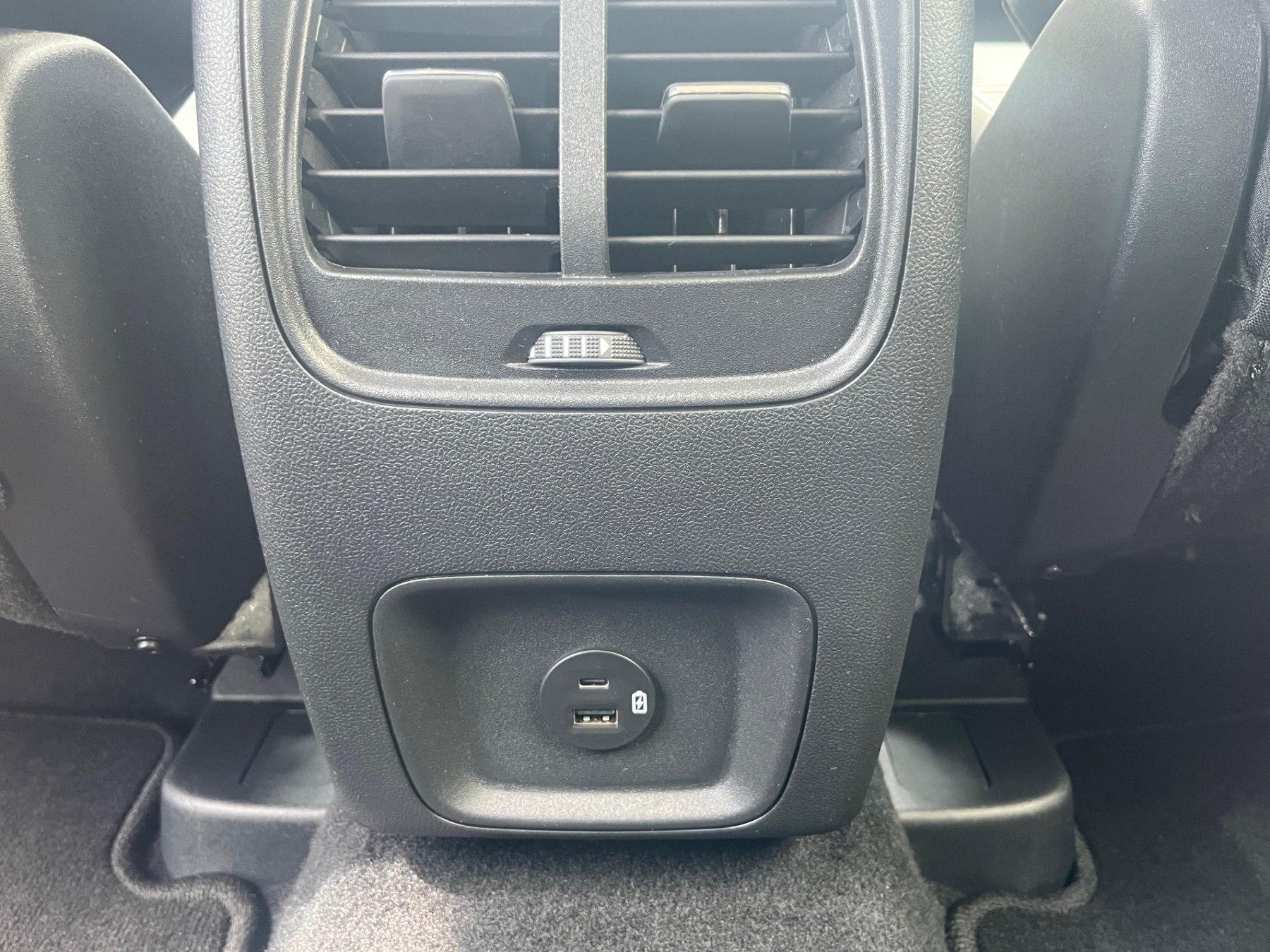 FORD 2.5 Duratec Plug-in-Hybrid PHEV Titanium FORD 2.5 Duratec Plug-in-Hybrid PHEV Titanium