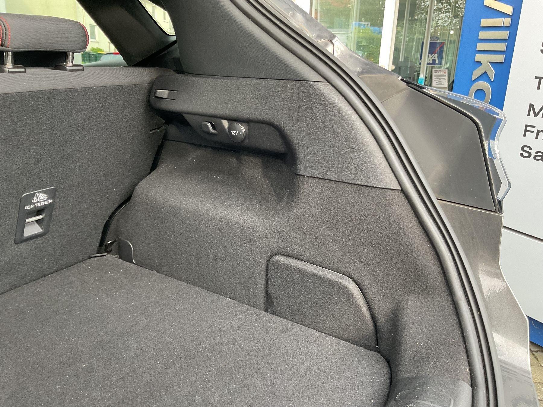 FORD ST-Line MHEV *LED*GRA*PDC*SHZ*Ke*NAVI*LM* FORD ST-Line MHEV *LED*GRA*PDC*SHZ*Ke*NAVI*LM*