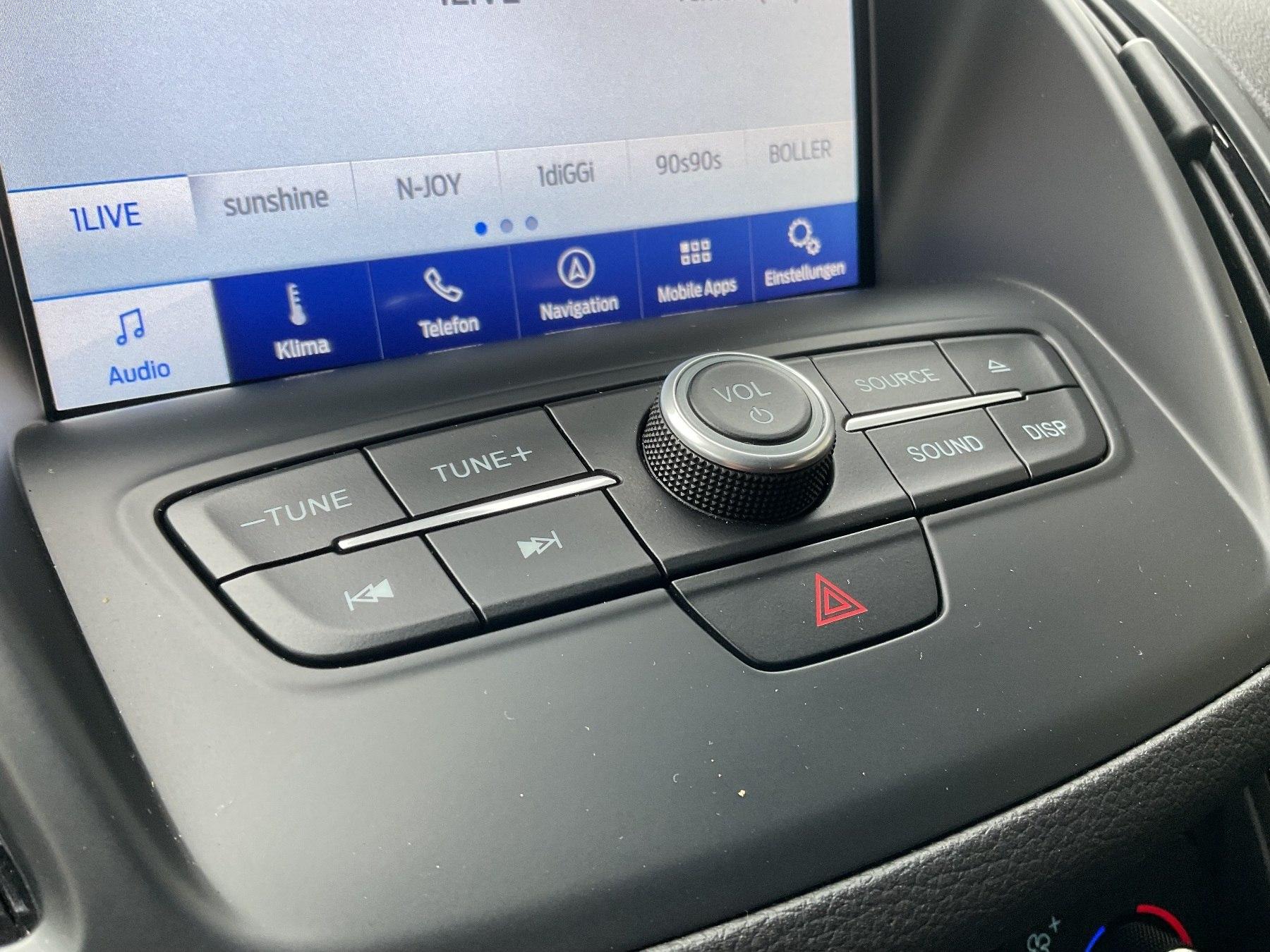 FORD ST-Line *GJR*SHZ*RFK*PDC*Xenon*NAVI*Ke*CD* FORD ST-Line *GJR*SHZ*RFK*PDC*Xenon*NAVI*Ke*CD*