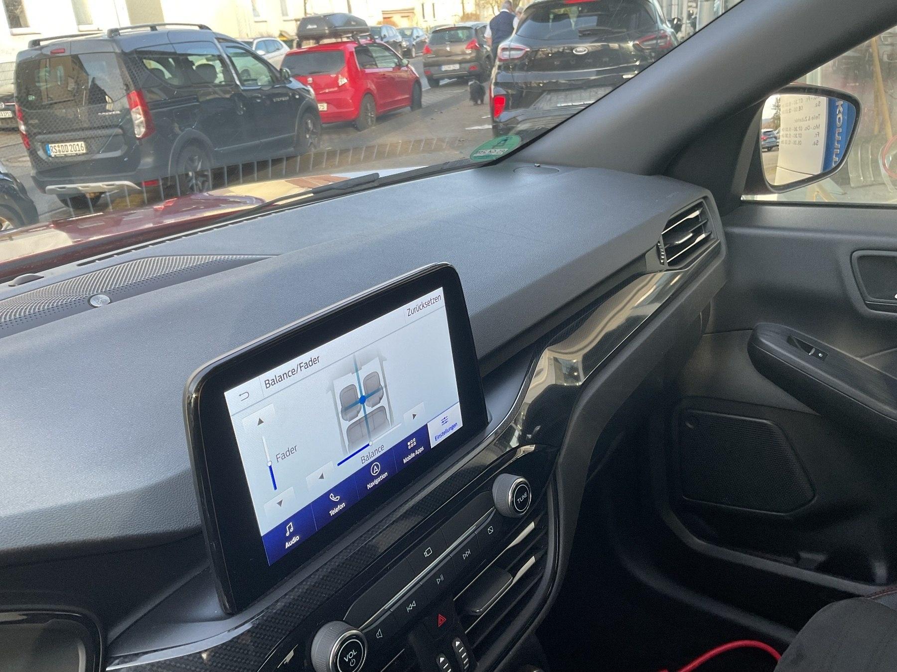 FORD ST-Line X PHEV *LED*B&O*AHK*SHZ*NAVI*RFK* FORD ST-Line X PHEV *LED*B&O*AHK*SHZ*NAVI*RFK*