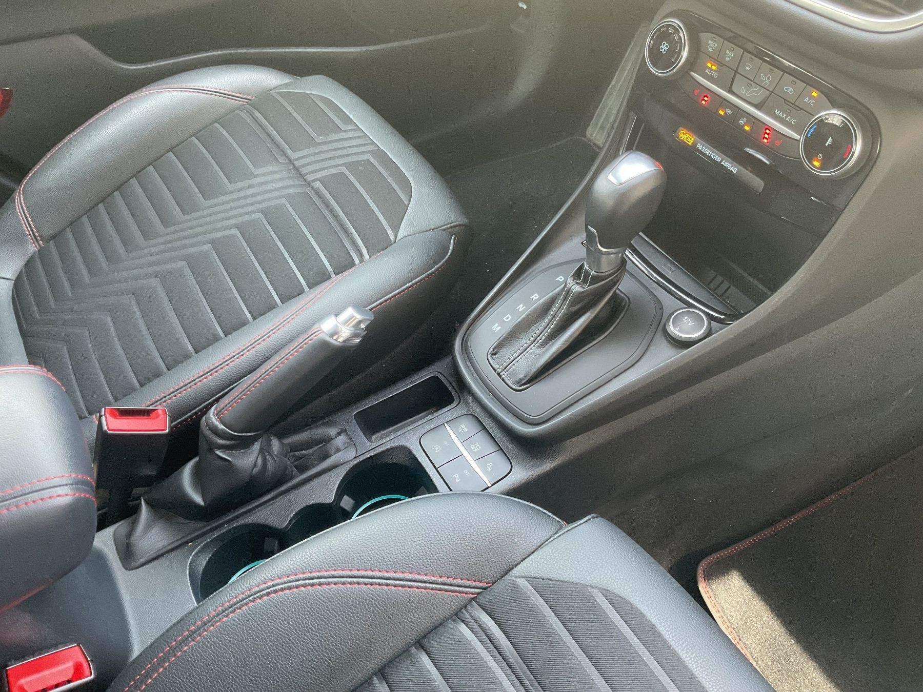 FORD ST-Line X MHEV *LED*SHZ*Ke*iACC*RFK*PDC*B&O FORD ST-Line X MHEV *LED*SHZ*Ke*iACC*RFK*PDC*B&O