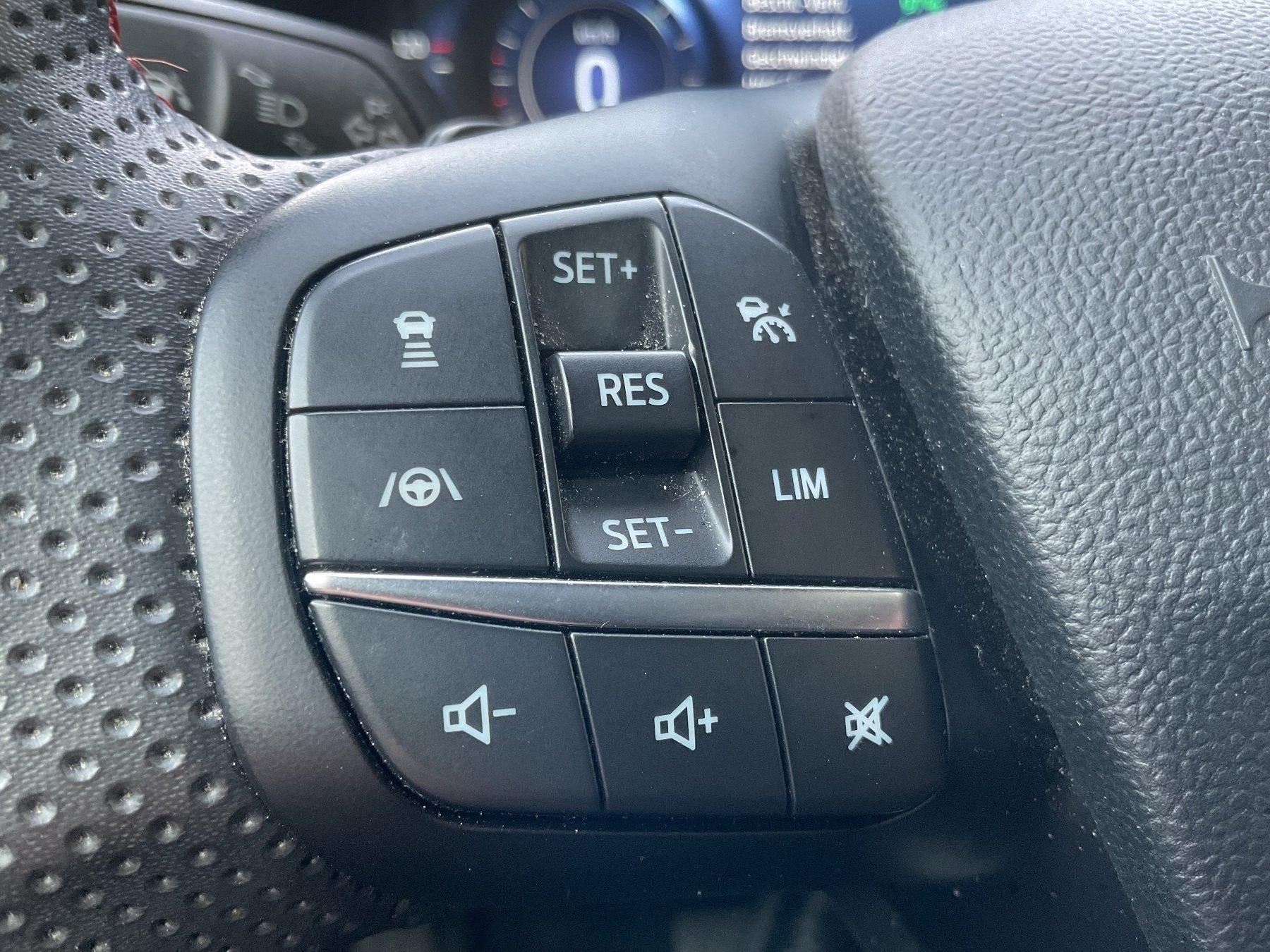 FORD ST-Line X MHEV *LED*SHZ*Ke*iACC*RFK*PDC*B&O FORD ST-Line X MHEV *LED*SHZ*Ke*iACC*RFK*PDC*B&O