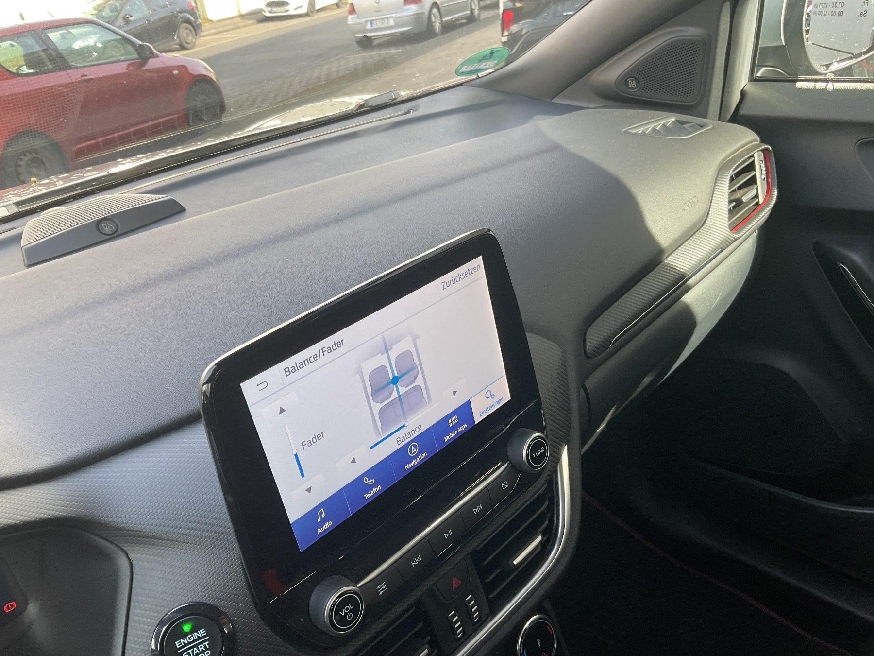 FORD ST-Line X MHEV *LED*SHZ*Ke*iACC*RFK*PDC*B&O FORD ST-Line X MHEV *LED*SHZ*Ke*iACC*RFK*PDC*B&O