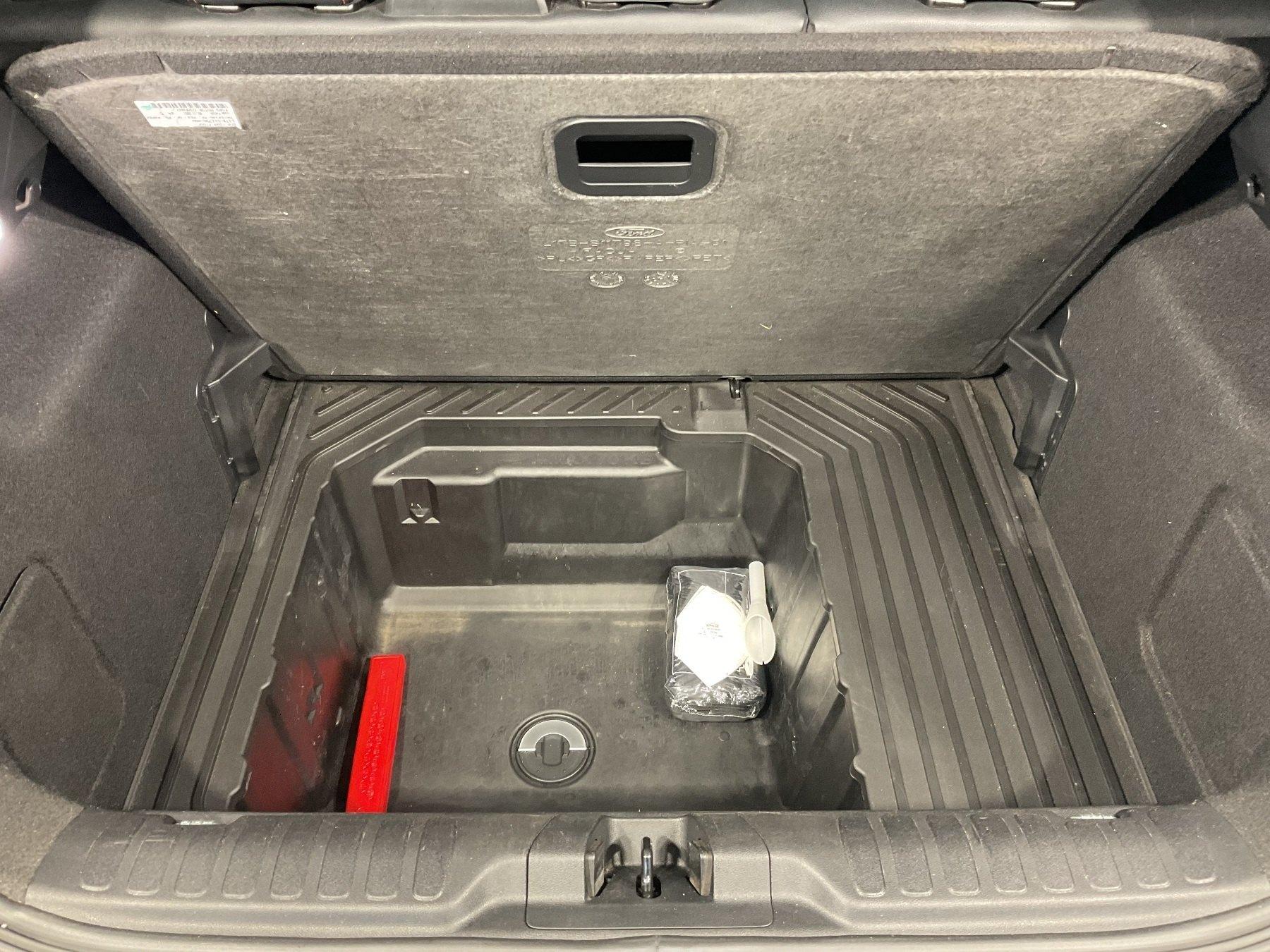 FORD ST-Line X MHEV *LED*SHZ*Ke*iACC*RFK*PDC*B&O FORD ST-Line X MHEV *LED*SHZ*Ke*iACC*RFK*PDC*B&O