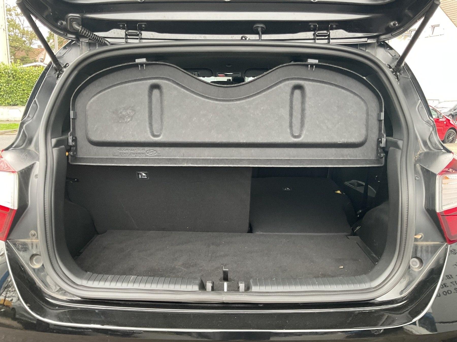 HYUNDAI N-Line 100PS *NAVI*RFK*PDC*SHZ*Ke*LM*GRA* HYUNDAI N-Line 100PS *NAVI*RFK*PDC*SHZ*Ke*LM*GRA*