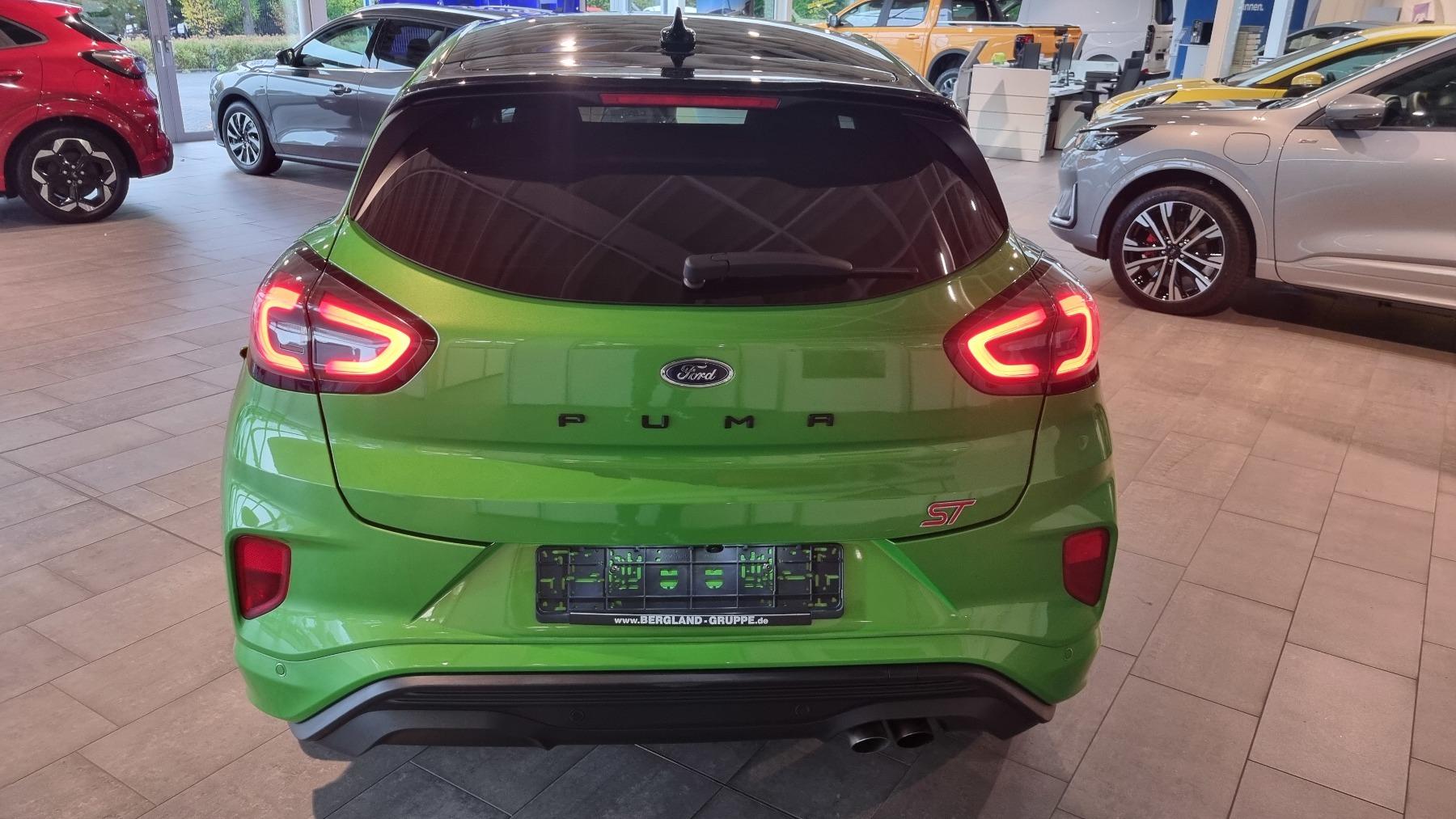 FORD ST X 1.5L 200PS M6 FWD FORD ST X 1.5L 200PS M6 FWD