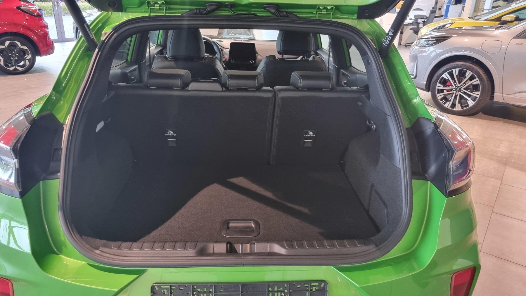 FORD ST X 1.5L 200PS M6 FWD FORD ST X 1.5L 200PS M6 FWD