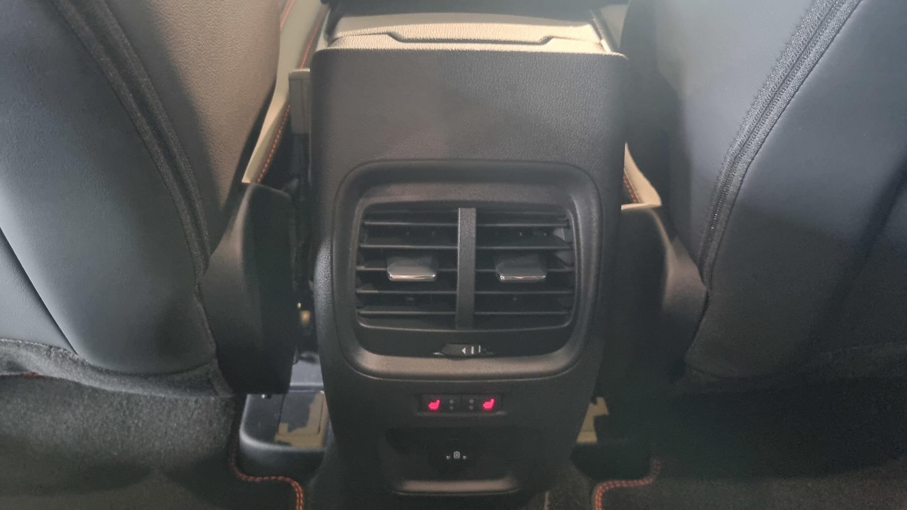 FORD ST-LINE X 5D 2.5HEV243 S6.2P CT FW FORD ST-LINE X 5D 2.5HEV243 S6.2P CT FW