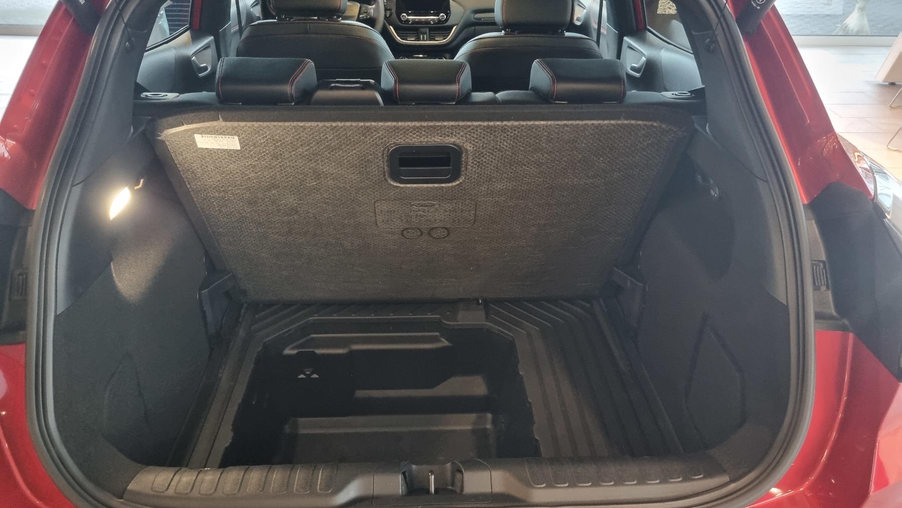 FORD ST-LINE X 1.0L MHEV 125PS M6 FORD ST-LINE X 1.0L MHEV 125PS M6