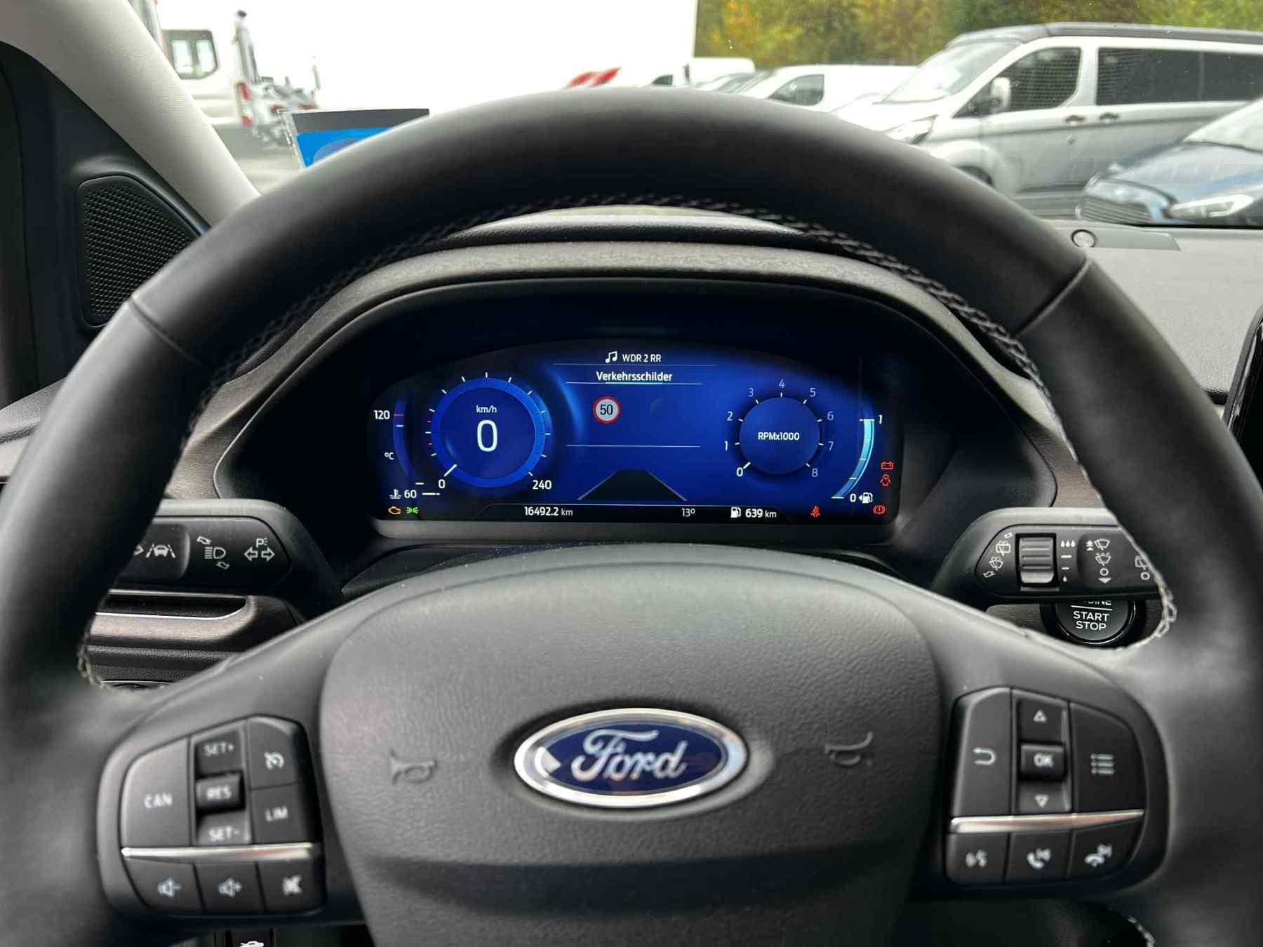 FORD Titanium X FORD Titanium X