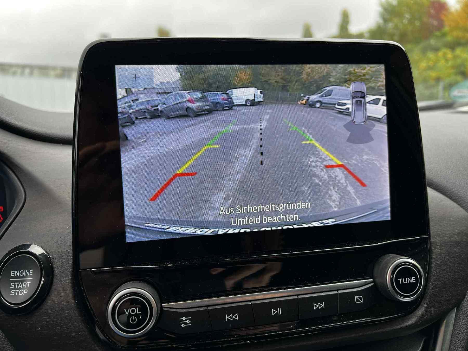 FORD Titanium X FORD Titanium X