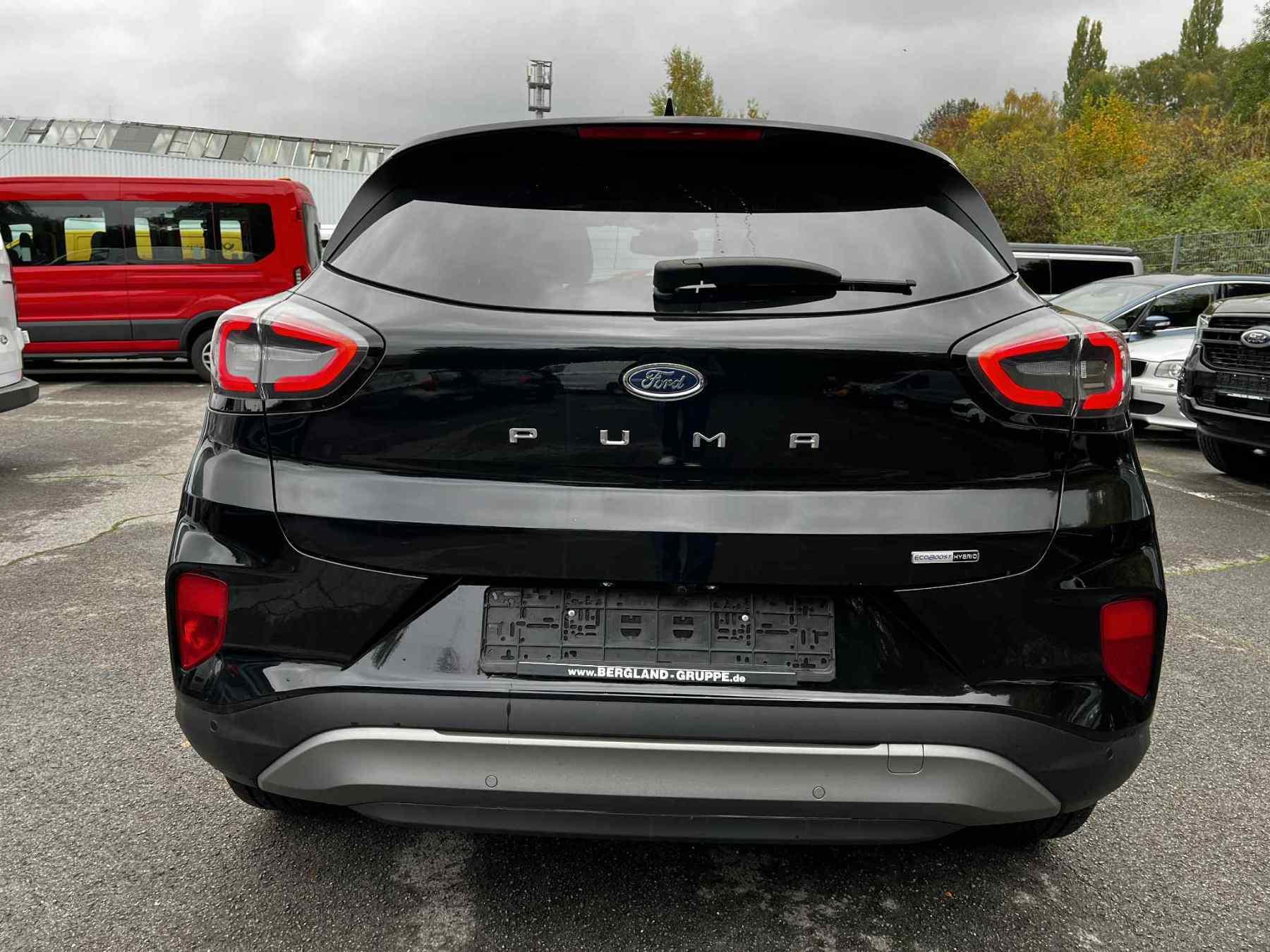 FORD Titanium X FORD Titanium X