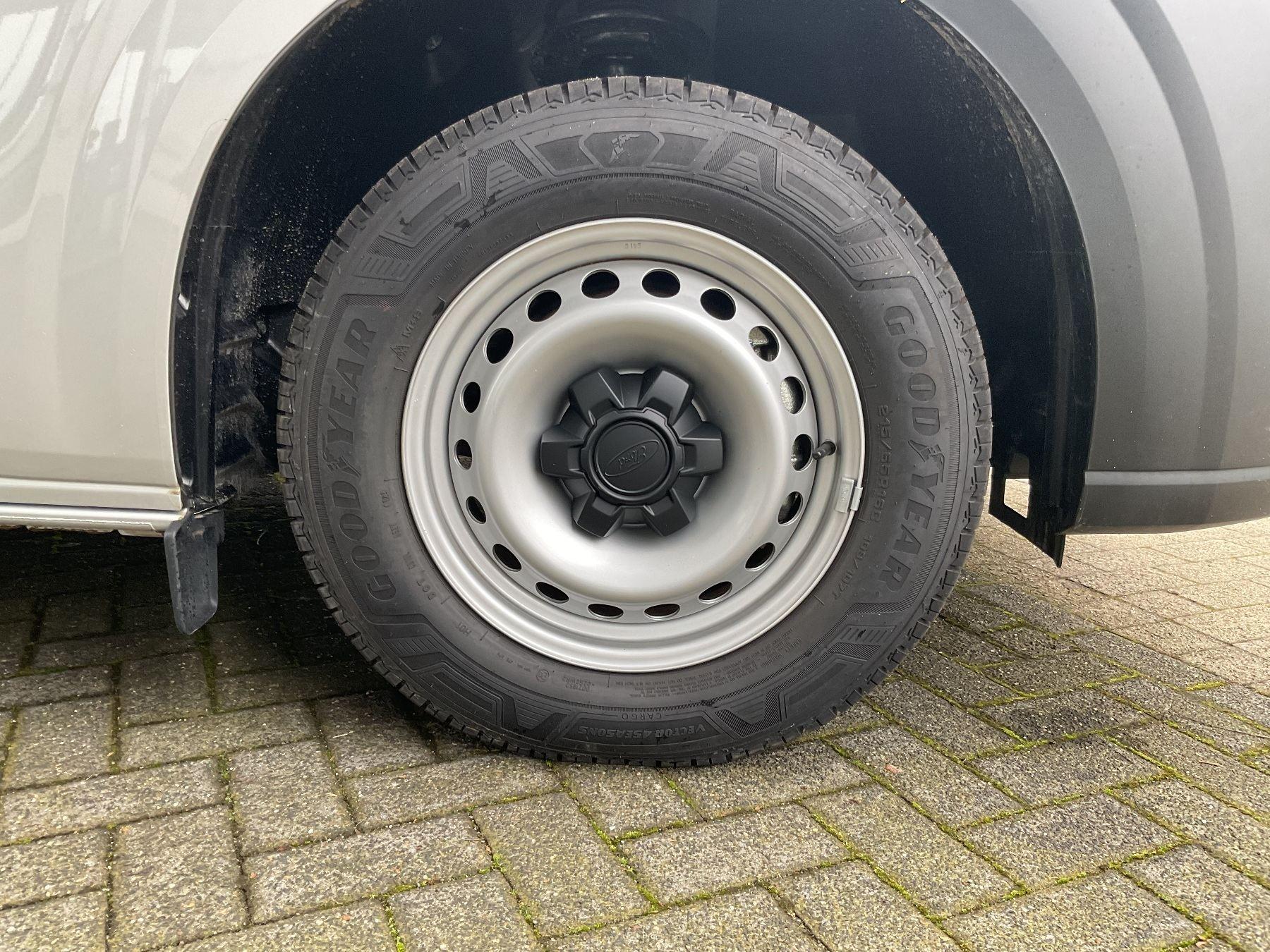 FORD 280L1 Kasten Basis *LED*PDC*GJR* FORD 280L1 Kasten Basis *LED*PDC*GJR*