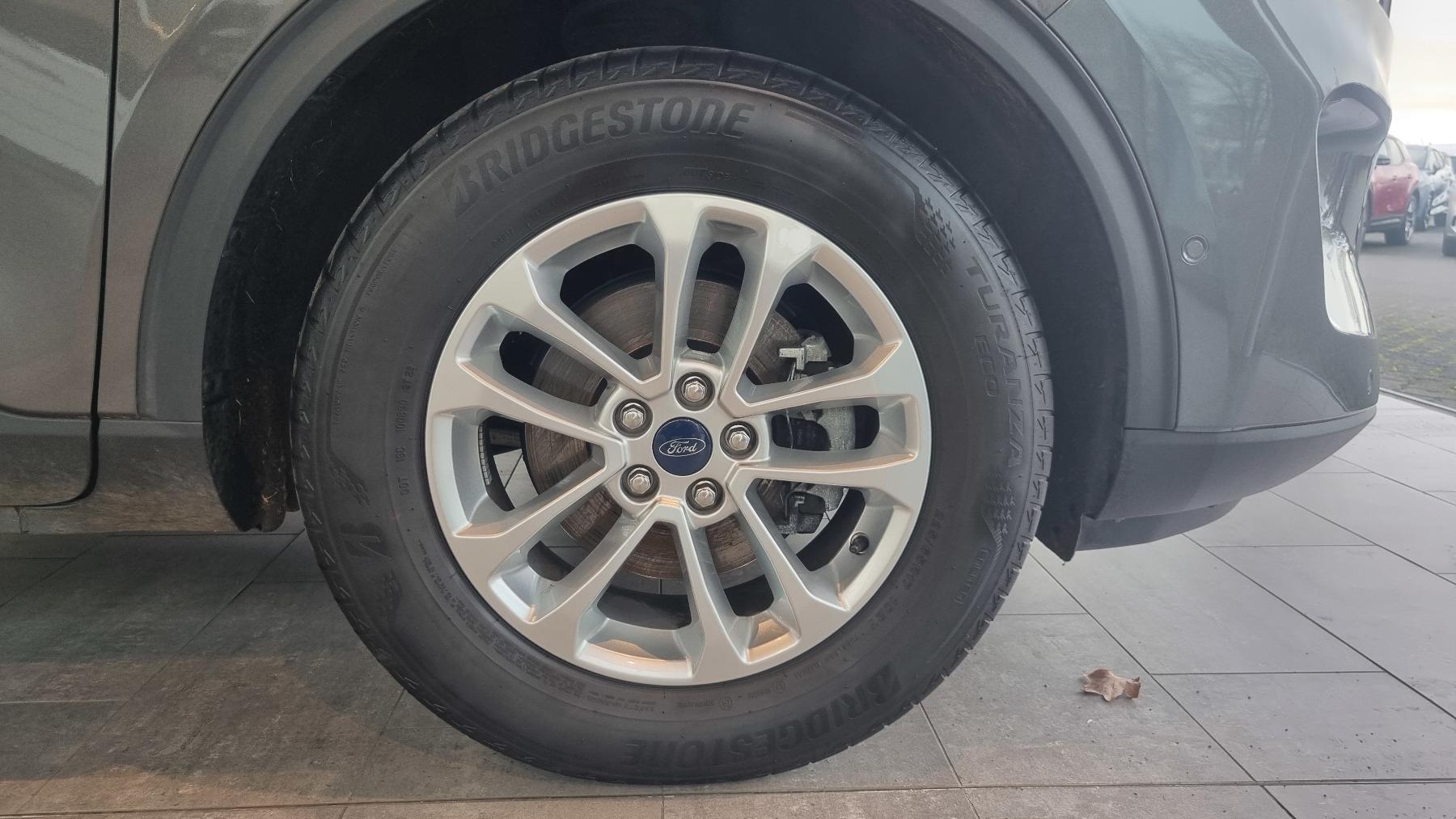 FORD TITANIUM 2.0TD ECOBLUE 120PS AT FORD TITANIUM 2.0TD ECOBLUE 120PS AT