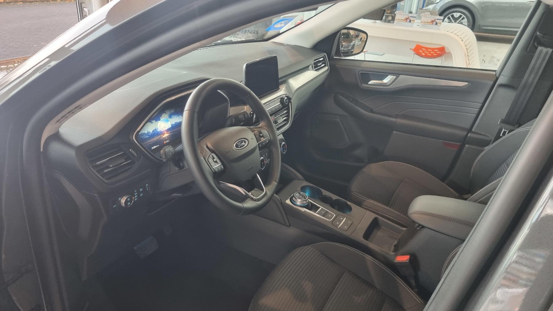 FORD TITANIUM 2.0TD ECOBLUE 120PS AT FORD TITANIUM 2.0TD ECOBLUE 120PS AT