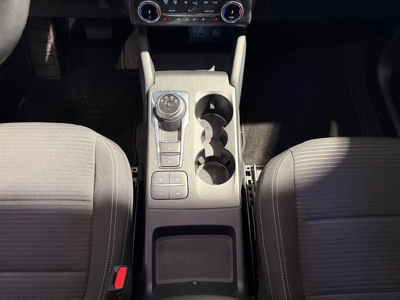 FORD TITANIUM 2.0l ECOBLUE 120PS Automatik FORD TITANIUM 2.0l ECOBLUE 120PS Automatik