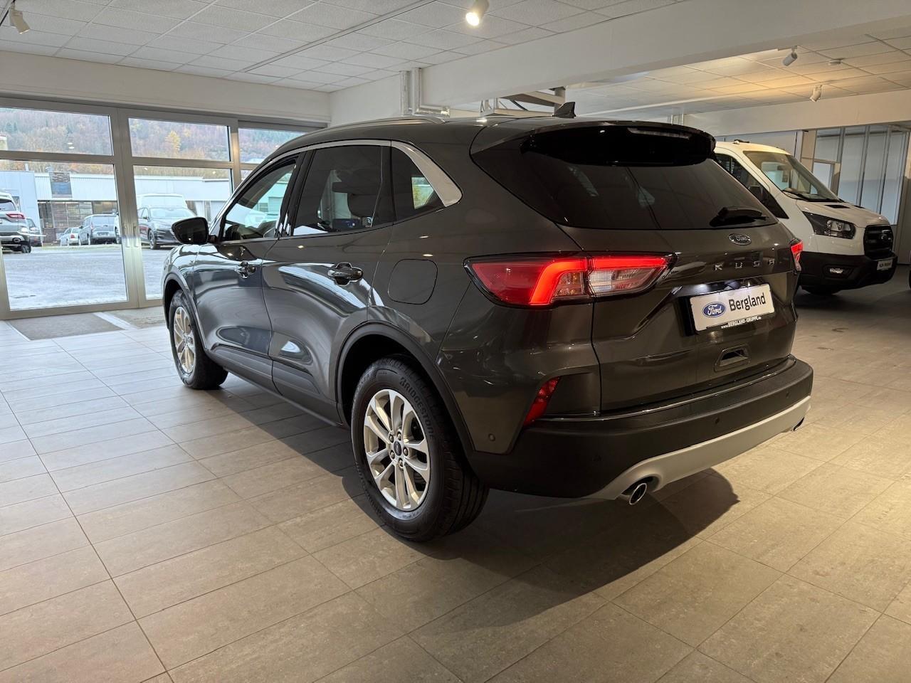 FORD TITANIUM 2.0l ECOBLUE 120PS Automatik FORD TITANIUM 2.0l ECOBLUE 120PS Automatik